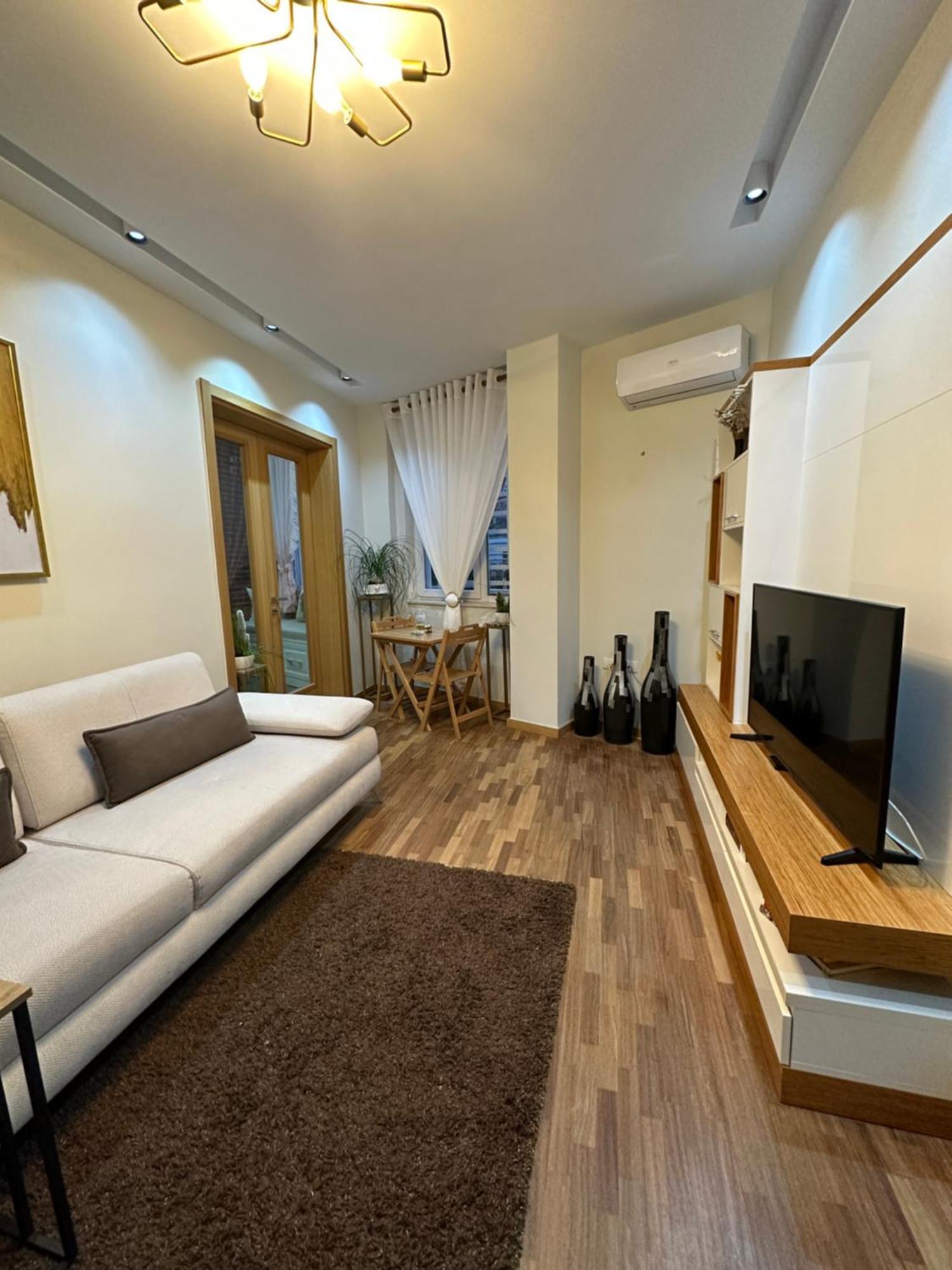 Dry Lake Apartment Tirana Exteriör bild